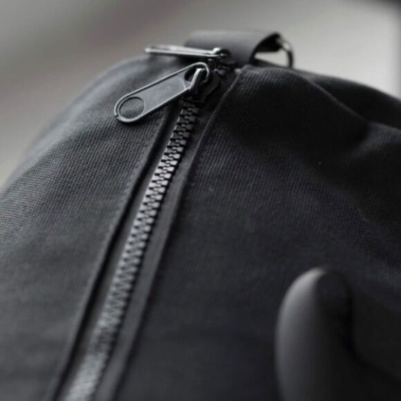 Shvitz it Out Gym Bag UNKOSHER MARKET Black Canvas Removable Strap - Picture 3 of 5